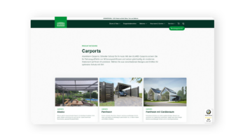 Eine Website mit Informationen &uuml;ber Carports und drei Bildern von verschiedenen Carport-Modellen: Alaska, Panthen, und Panthen mit Ger&auml;teraum. Das Layout ist in Gr&uuml;n und Wei&szlig; gehalten und verf&uuml;gt &uuml;ber Navigationsmen&uuml;s am oberen Rand.